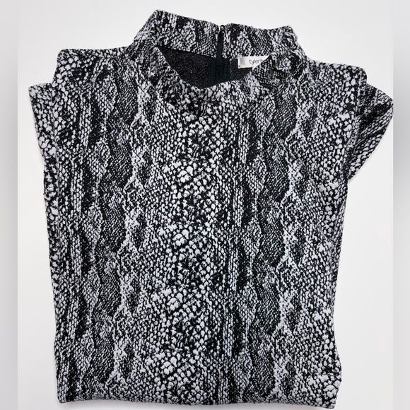 Reputation Tyler Boe Chrissy Tunic Faux Leather Trim Snakeskin Knit Size… - Picture 3 of 9